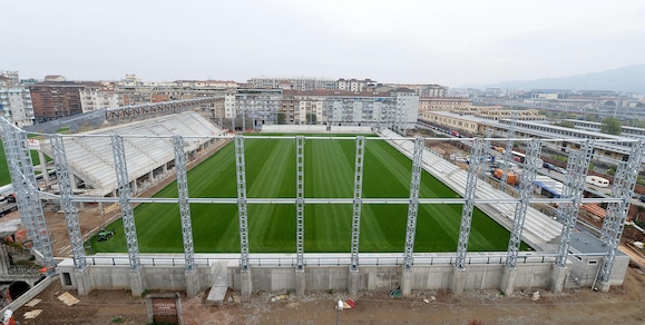 Torino, l'inno della Juventus al Filadelfia: sul web scoppia il caso