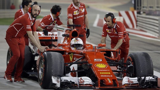 F1 Bahrain, Vettel bis: la Ferrari domina le seconde libere