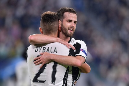 Barcellona-Juventus, le scelte di Allegri: tornano Khedira e Pjanic