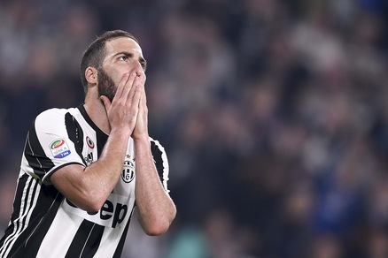 Il Napoli vince il lodo arbitrale: Higuain condannato