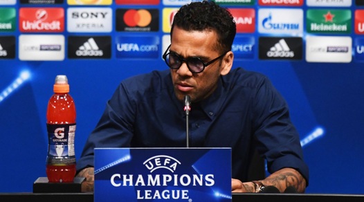 Juventus, Dani Alves: «Barça scusa ma ti devo battere»