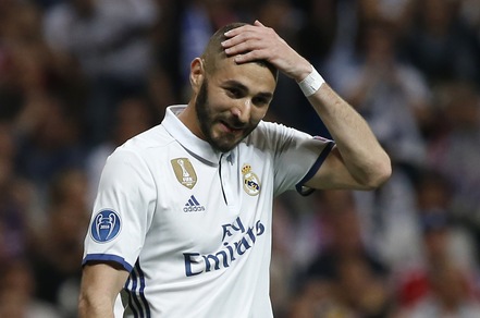 Benzema attacca Deschamps e Valbuena: «Io penso solo a vincere la Champions»