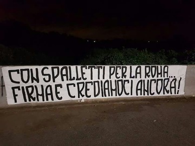 Roma, striscione per Spalletti: «Firma e crediamoci ancora!»