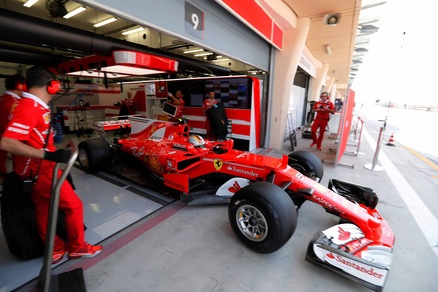 F1, test Bahrain: Bottas chiude al comando, Vettel è 2°