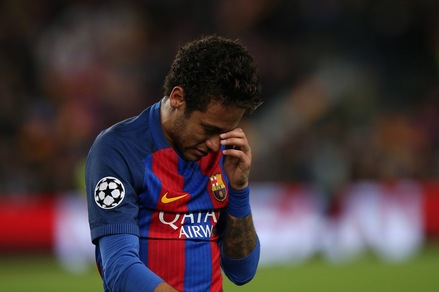 Liga, un caso accende il Clásico: il Barcellona convoca Neymar squalificato