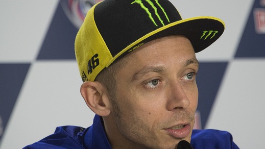 MotoGp, Rossi su Alonso: «Fernando può vincere a Indy»