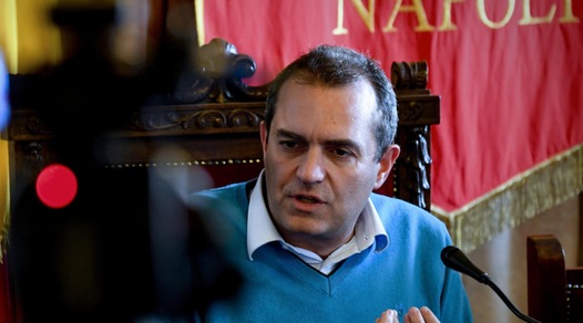 Napoli, De Magistris: «Juventus? Sono ottimista per questa sera»