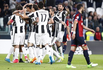 Juventus-Genoa 4-0: Dybala-Mandzukic-Bonucci, +11 sulla Roma