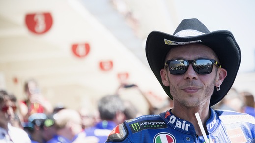MotoGp, Rossi: «Zarco non può guidare così»