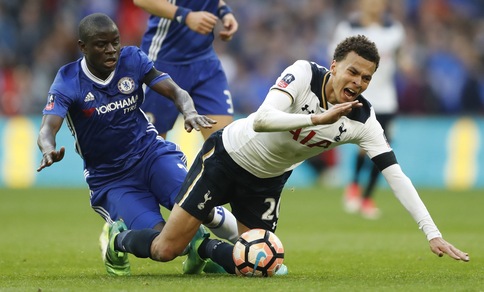 Premier, Kanté giocatore dell'anno. Alli, bis miglior giovane