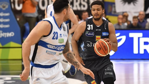 Trento, Shavon Shields si è fratturato il naso