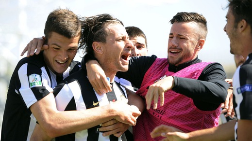 Ascoli-Avellino 2-0: decidono Cacia e Orsolini