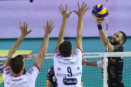 Volley: Superlega, in Gara 1 scudetto Civitanova travolge Trento