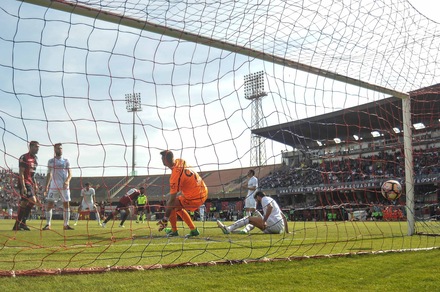 Serie A, il Cagliari omaggia il Giro d'Italia