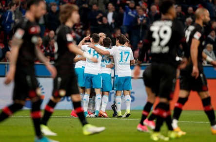 Bundesliga, Bayer Leverkusen-Schalke 1-4: che tonfo per le "Aspirine"