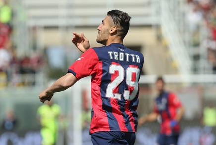 Calciomercato Crotone, Cabrera si presenta. Vrenna: «Trotta è vicino»