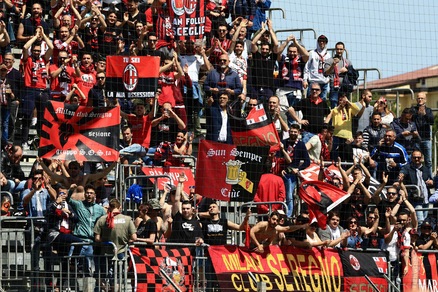 Polizia evita scontri tra tifosi di Milan e Napoli