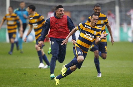 Serie B, Verona-Vicenza 3-2: Romulo-gol, Pecchia vince il derby