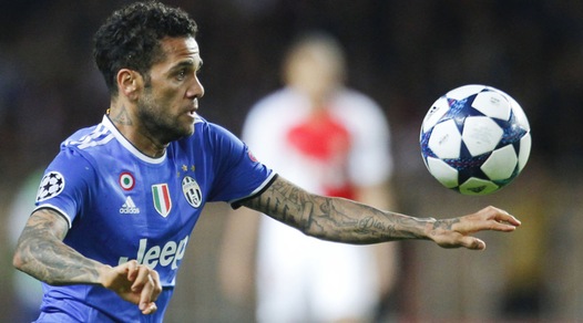 «Calciomercato Juventus, per Dani Alves offerte dalla Premier»
