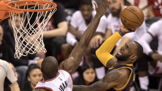 Lebron spazza via Toronto, San Antonio passa a Houston
