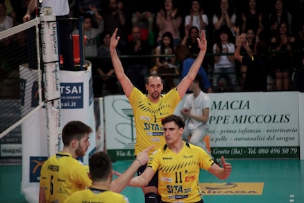 Volley: A2 Maschile, Gara 3 è di Castellana Grotte