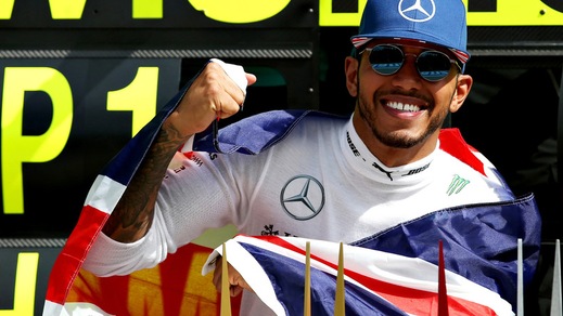 F1, lusso e selfie: Hamilton sportivo più ricco del Regno Unito