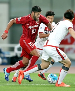 Cina, Hulk accusato: «Pugno e insulti ad allenatore avversario»