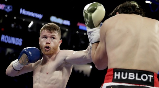 Pesi Medi, Alvarez batte Chavez jr: è sua la "Guerra del Messico"