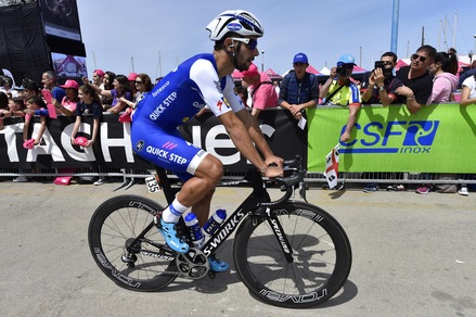 Giro d'Italia 2017, terza tappa: Gaviria vince ed è maglia rosa