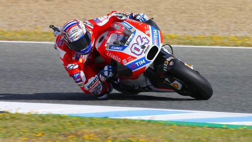 MotoGp, Le Mans: Dovizioso balza in testa, decimo tempo per Rossi
