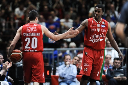 Basket, Serie A: playoff scudetto, Milano vola in lavagna