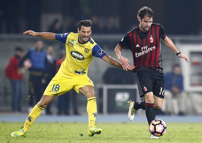 Serie A Milan, sorride Montella: Poli torna in gruppo