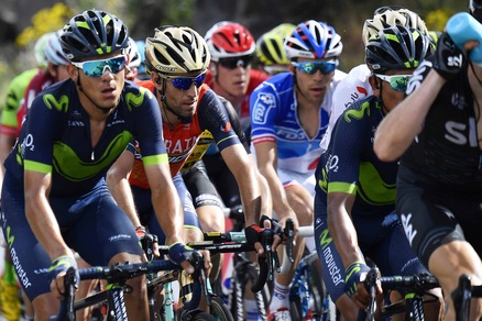 Giro d'Italia, espulso gregario di Nibali: fuori Moreno