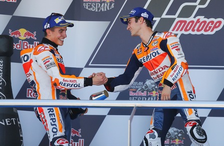 MotoGp, Marquez e Pedrosa supereroi contro il bullismo