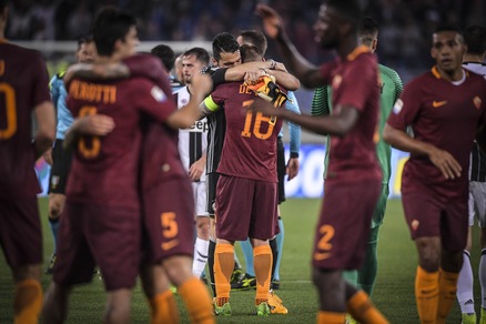 Roma-Juventus, top & flop: Emerson è imprendibile, Higuain fatica a incidere
