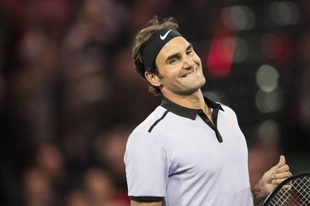 Tennis, l'annuncio di Federer: «Niente Roland Garros»