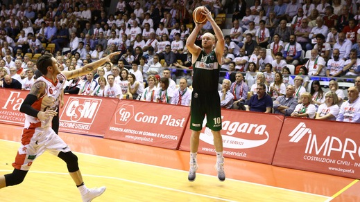 Leunen elimina la Reggiana, va avanti Avellino