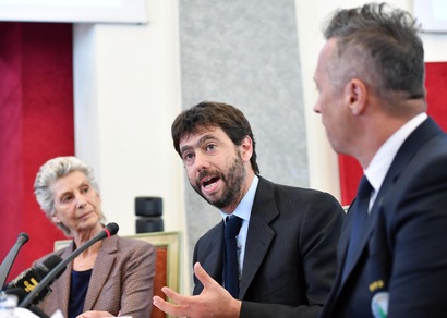 Agnelli si difende all'antimafia. E la Bindi fa gli auguri alla Juve