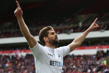 Chelsea, Manchester United e Manchester City: è guerra per Llorente