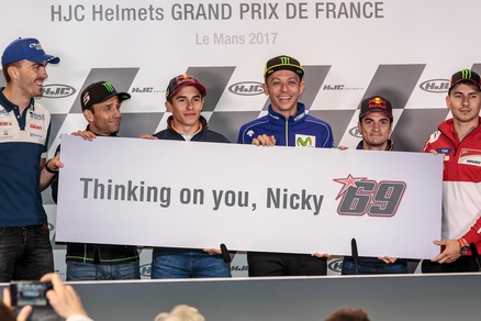 MotoGp, Le Mans: «Ti pensiamo Nicky 69»