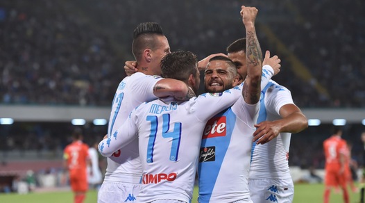 Serie A, Napoli-Fiorentina 4-1: azzurri da record, ovazione per Sarri