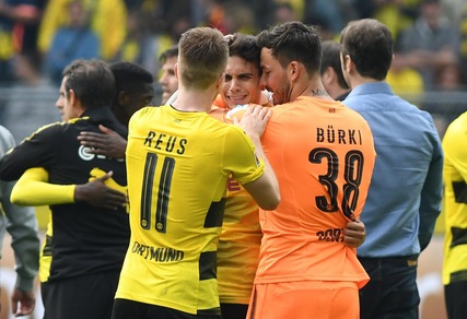 Borussia Dortmund, Bartra torna a giocare e piange