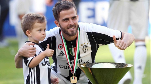 Juventus, Pjanic: «Voglio bene alla Roma»