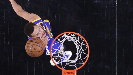 Curry travolge gli Spurs, Golden State in finale