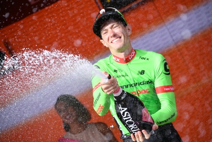 Giro d'Italia, Rolland trionfa a Canazei