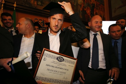 Roma, Totti: «Le parole di Maradona? Ora posso anche smettere...»