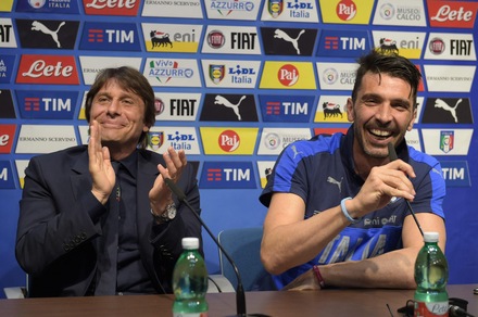 Conte: «Voglio restare al Chelsea. Buffon merita il Pallone d'oro»