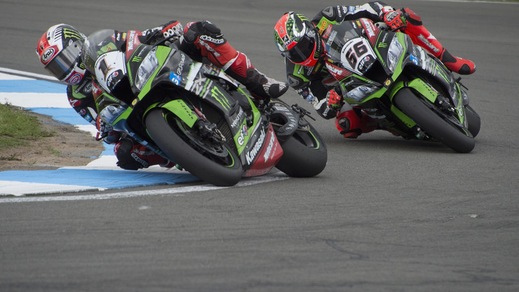 SBK Donington, le Kawasaki dominano il Warm Up