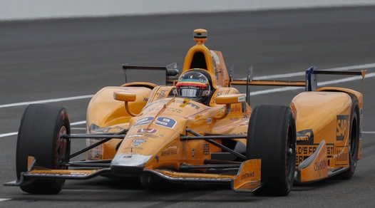 Indy 500, Alonso tradito dal motore. Vittoria a Sato