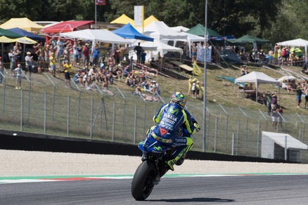 MotoGp, prove libere Mugello: il dolore non ferma Valentino Rossi